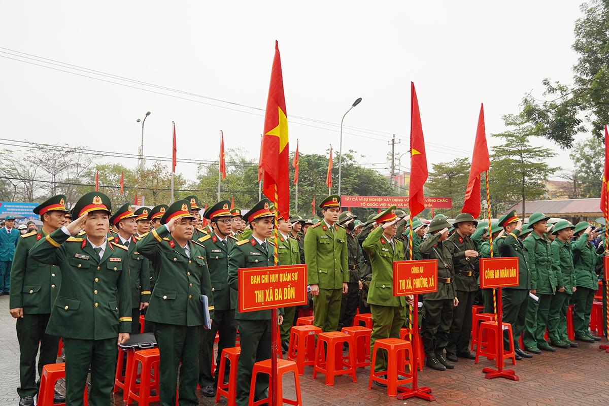 Ba Don town has 118 outstanding young men joining the army.