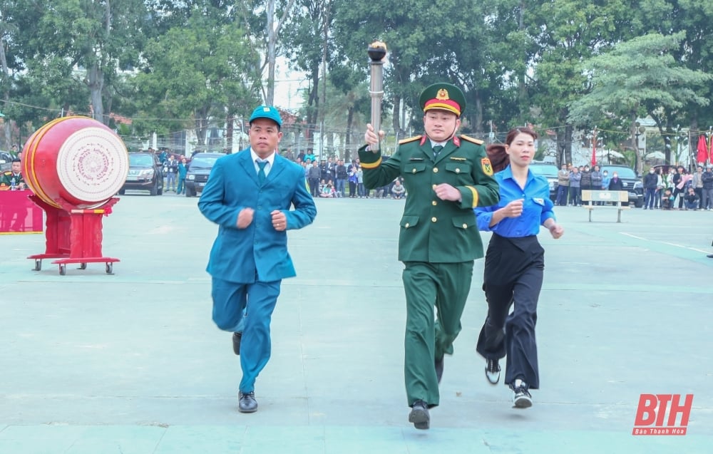 Impressive images of military enlistment day