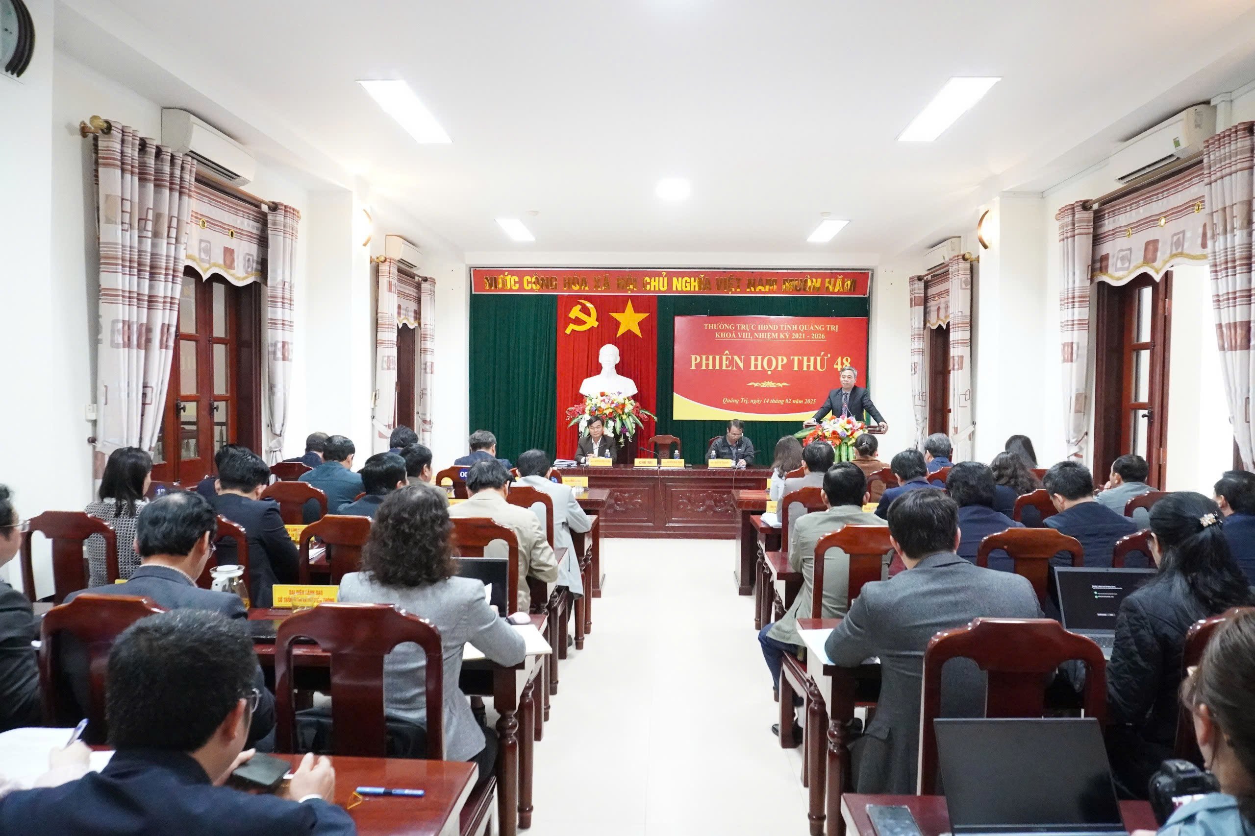 Le Comité permanent du Conseil populaire provincial de Quang Tri pour la 8e législature a tenu sa 48e réunion.