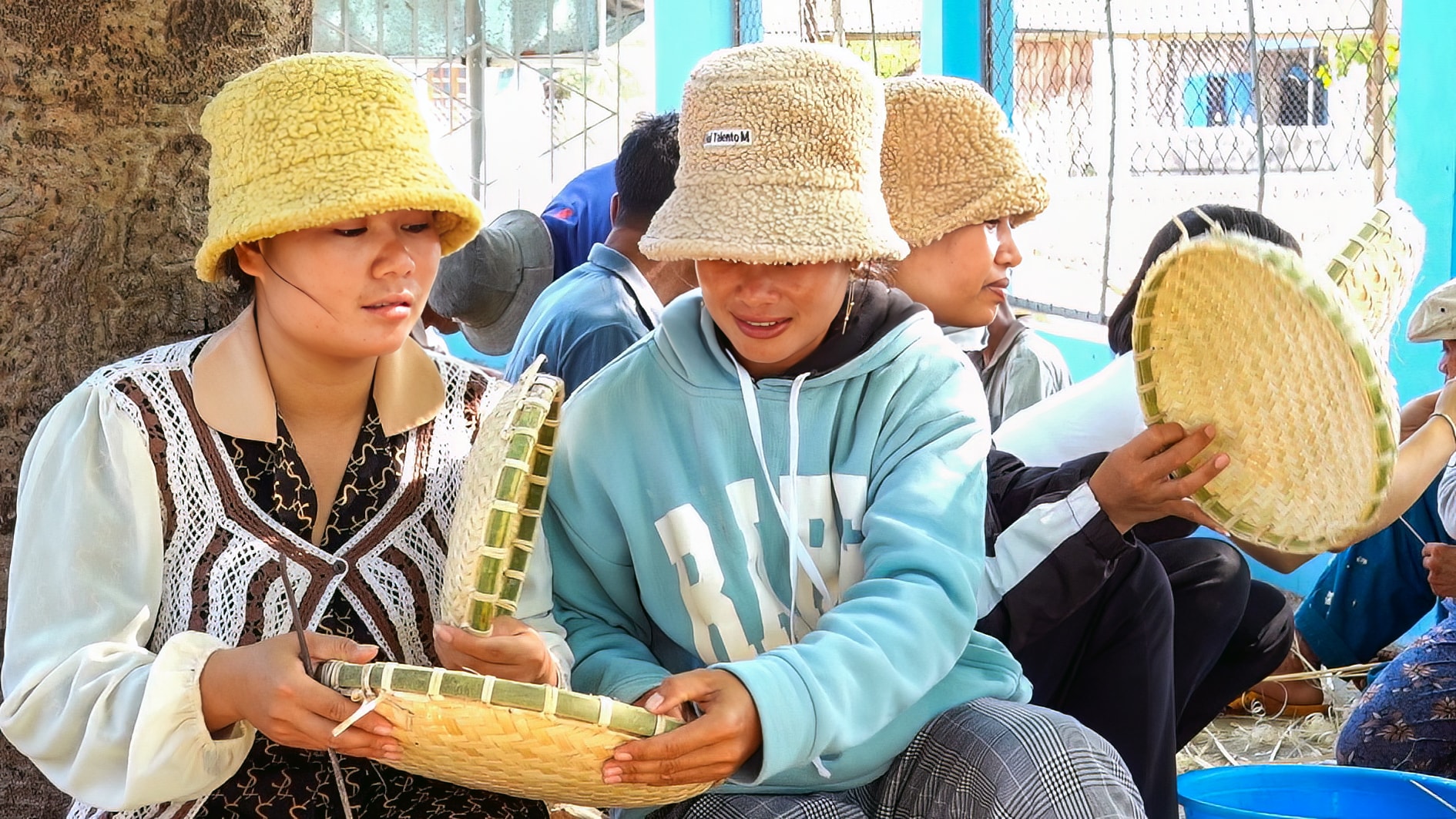 Clase de artes tradicionales impartida en Dong Tien Ham Thuan Bac Anh N. Lan 91.jpg