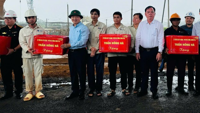 Deputy Prime Minister inspects Bien Hoa - Vung Tau expressway project