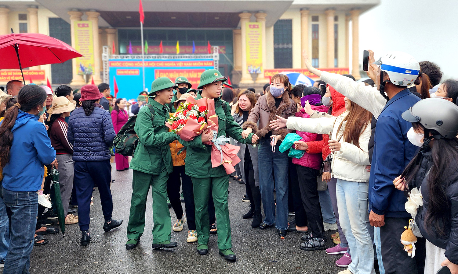 Going in the middle of spring... - Quang Binh Electronic Newspaper