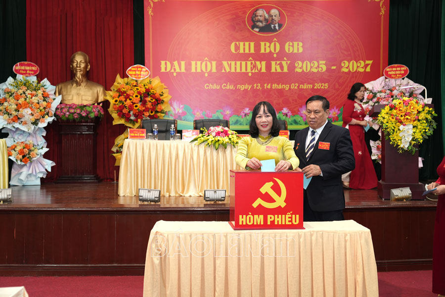 Party Cell 6B Chau Cau Ward held the Congress for the term 2025-2027