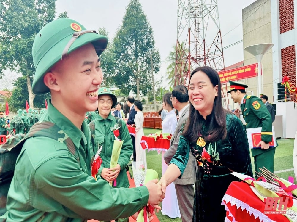 Impressive images of military enlistment day