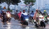 Ho Chi Minh City continues to have many unseasonal rains in February