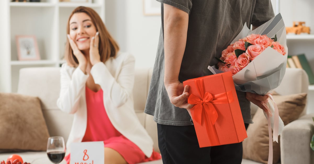 Regalos de San Valentín: ¿Símbolo de amor o problema material?