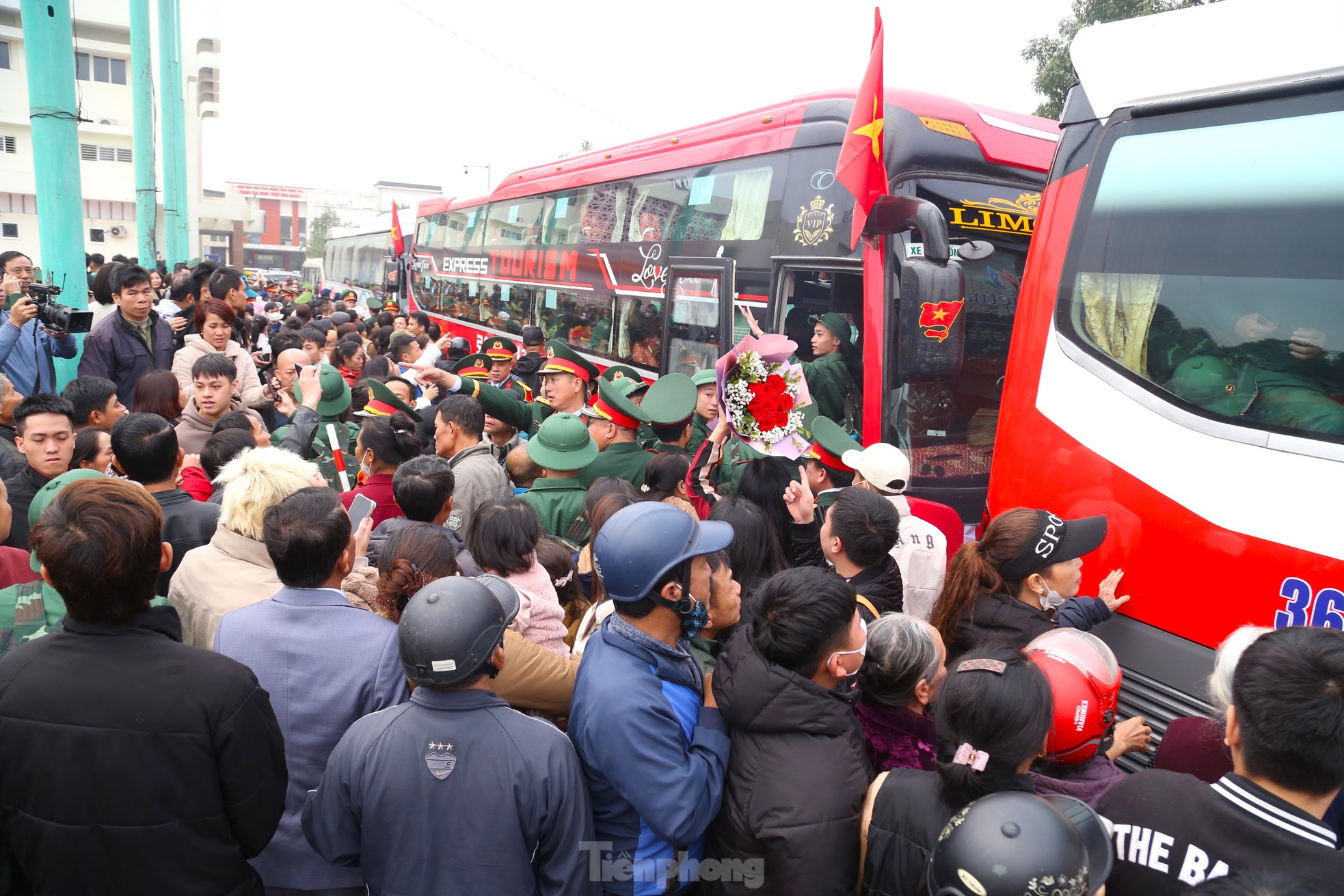 Deputy Minister of Public Security encourages young people to join the army photo 9