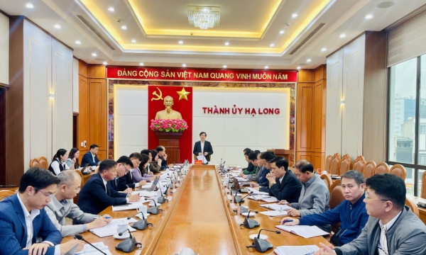 Ha Long : Déterminé à raccourcir les progrès de la mise en œuvre du projet et le temps de règlement des procédures administratives