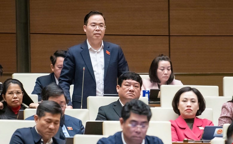 Der Delegierte der Nationalversammlung, Tran Van Khai (Delegation der Nationalversammlung der Provinz Ha Nam), sprach bei der Diskussion. Foto: Quochoi.vn