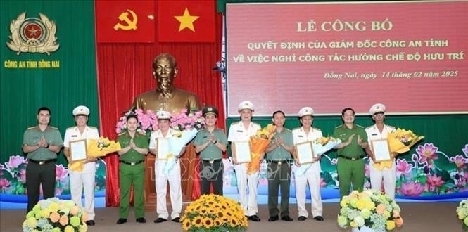 Nhiều lãnh đạo tại địa phương xin nghỉ hưu trước tuổi để tinh gọn bộ máy