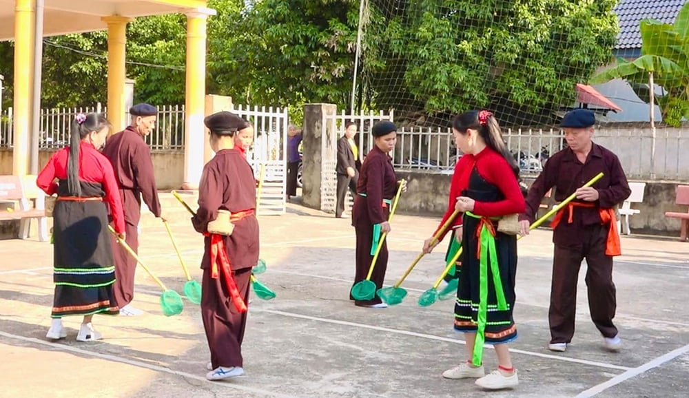 บทบาทของบุคคลผู้ทรงเกียรติในการอนุรักษ์เอกลักษณ์ทางวัฒนธรรม