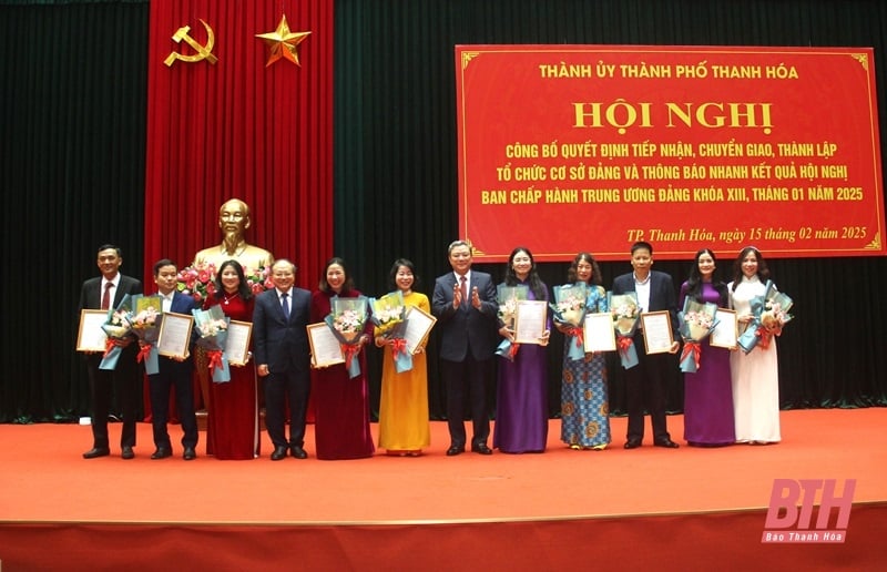 Thanh Hoa City announces decisions on organization and personnel