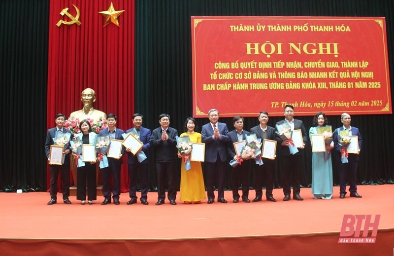 Thanh Hoa City announces decisions on organization and personnel