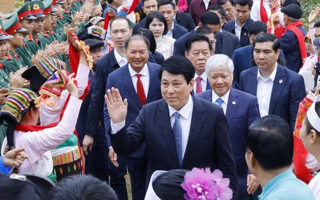 President: Traditional culture of 54 ethnic groups is invaluable asset