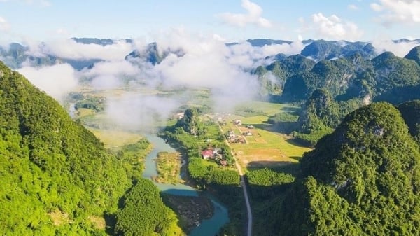 How Tan Hoa "lives with floods" and transforms into an attractive tourist destination