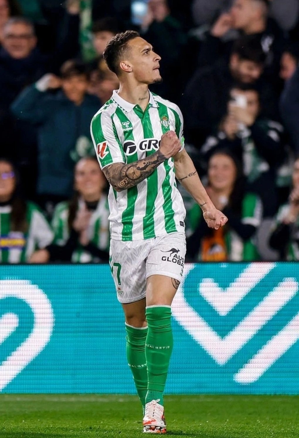 Phản ứng của HLV Amorim khi Antony tỏa sáng ở Real Betis - 1