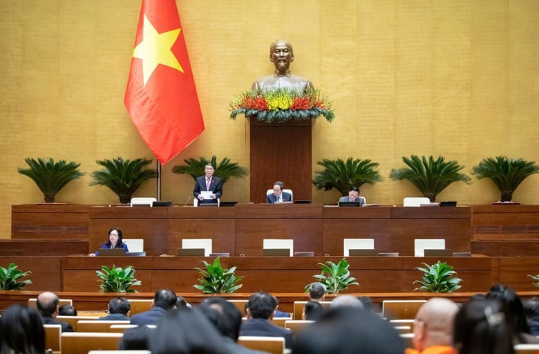 国会副議長のグエン・ドゥック・ハイ氏が会議の議長を務めた。写真: Quochoi.vn