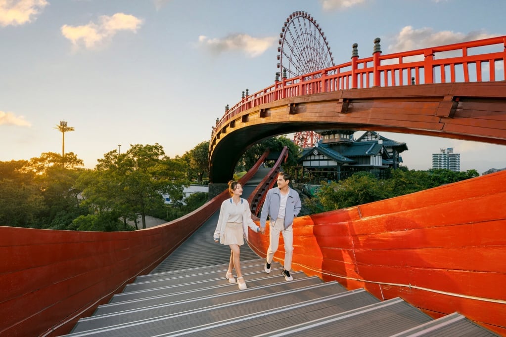 Koi Bridge