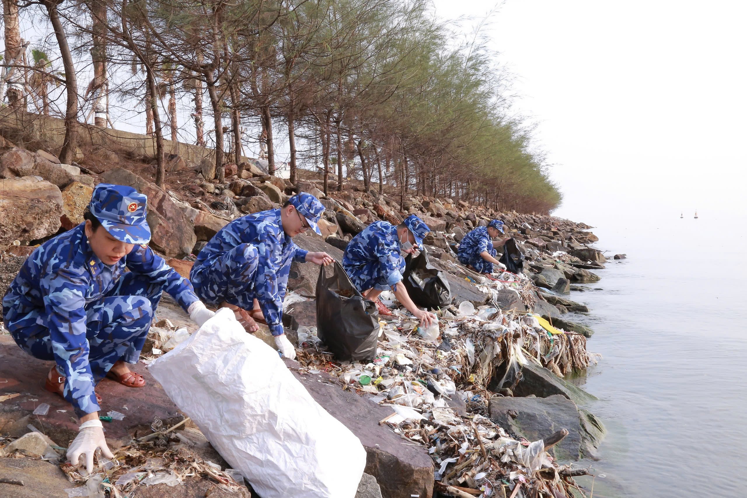 ますます緑化が進む「真珠の島」フーコック島の沿岸警備隊 - 写真 2。