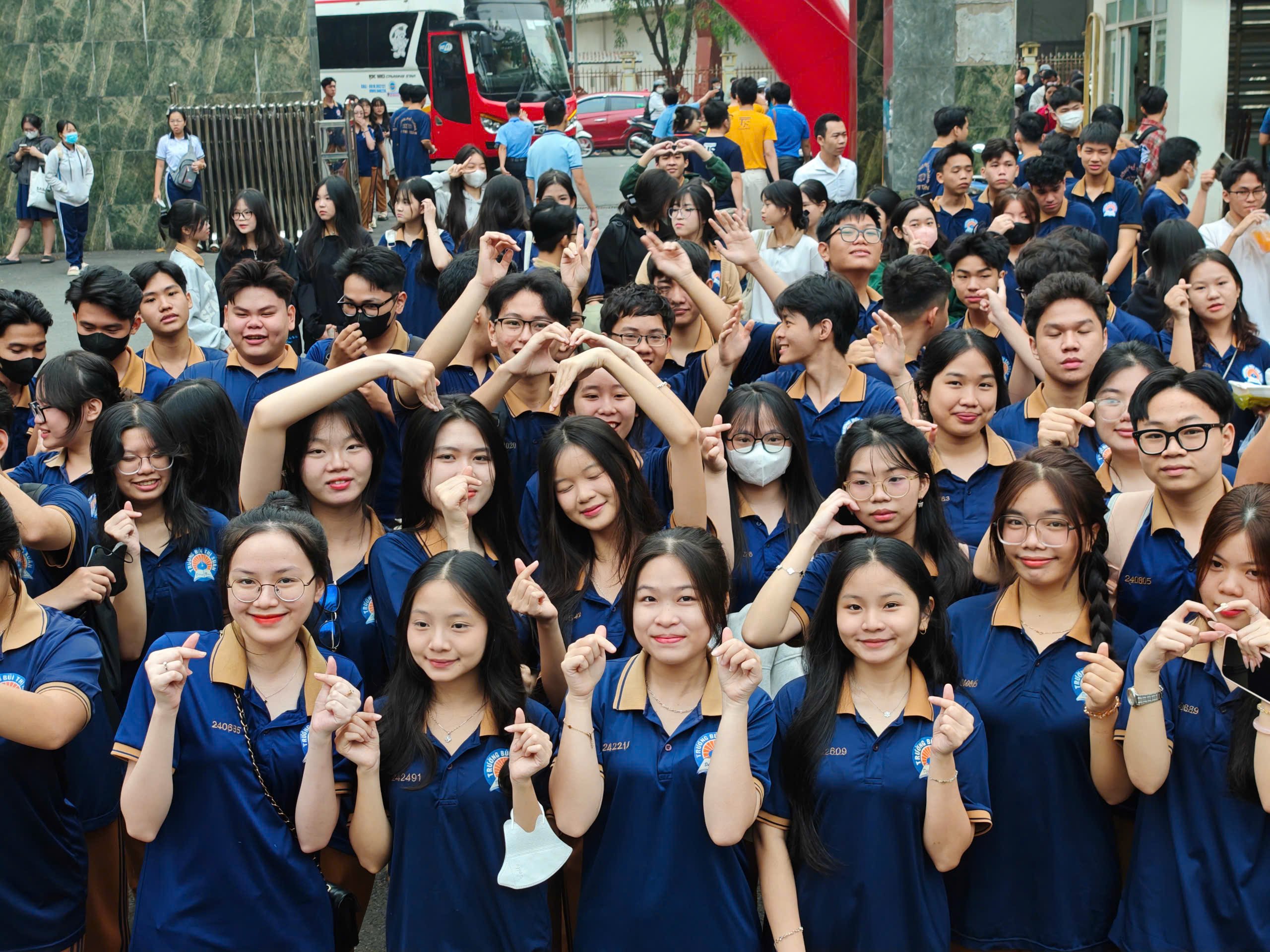 Nghe quy chế tuyển sinh đại học, 10.000 học sinh đến Đồng Nai- Ảnh 2.