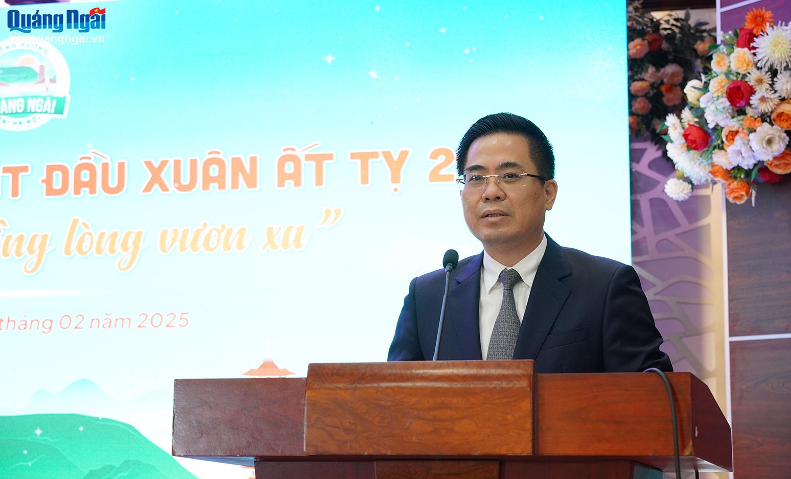 Deputy Secretary of the Provincial Party Committee, Chairman of the Provincial People's Committee Nguyen Hoang Giang spoke at the meeting.