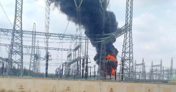 Incendio en la estación transformadora de 500 kV de Long Thanh, columna de humo de cientos de metros de altura