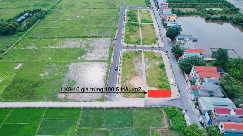 อำเภอถันโอยเปิดประมูลที่ดิน โดยราคาปรับขึ้นเป็น 100 ล้านดอง/ตร.ม.