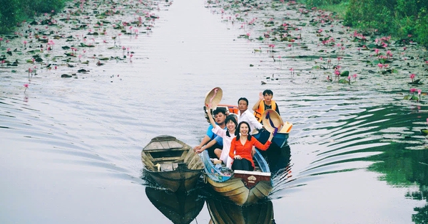 ภาพยนตร์เรื่อง “Endless Field” ไม่ได้ถ่ายทำในทุ่งนาแต่ถ่ายทำในทุ่งหญ้าป่าของด่งทับเหม่ยในลองอาน