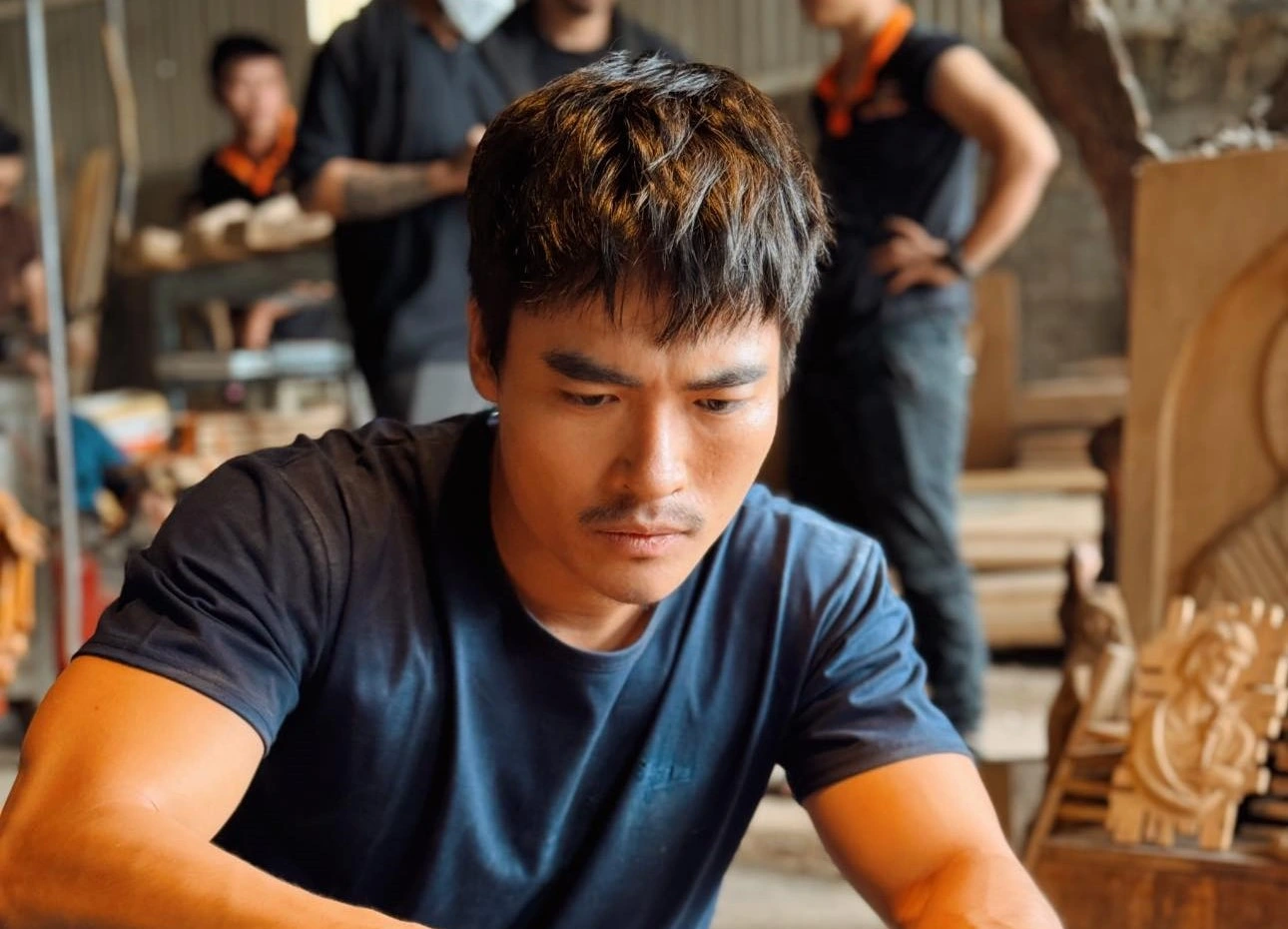 Vietnamese actor stars in Netflix hit: My beauty is just enough to respect the viewer