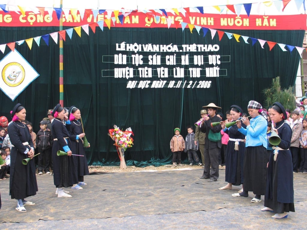 Desde que se celebró por primera vez el Festival Cultural y Deportivo Étnico de San Chi en la Comuna de Dai Duc, Distrito de Tien Yen, en 2006, se han organizado periódicamente muchos festivales y días culturales de los grupos étnicos de la provincia.