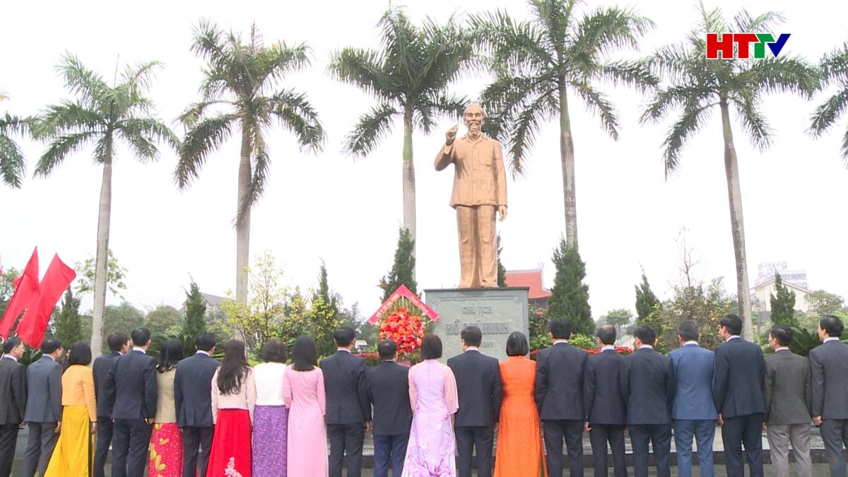 Sở Y tế dâng hương khu lưu niệm Bác Hồ về thăm Hà Tĩnh