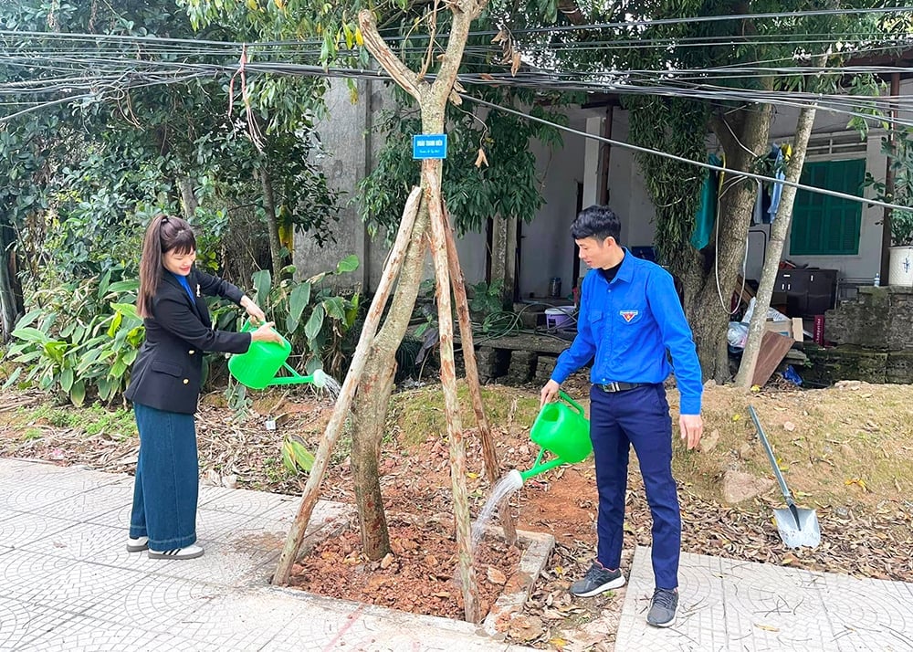 Tuổi trẻ Đất Tổ “Vì một Việt Nam xanh”