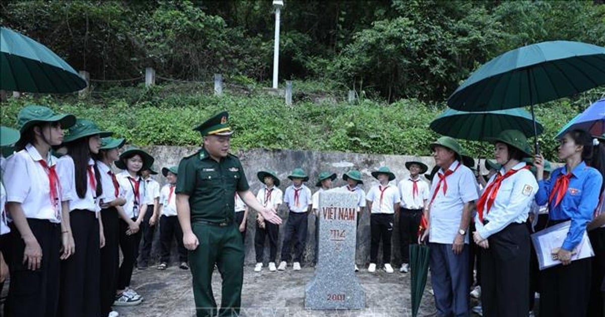 Vùng đất biên cương “nở hoa”