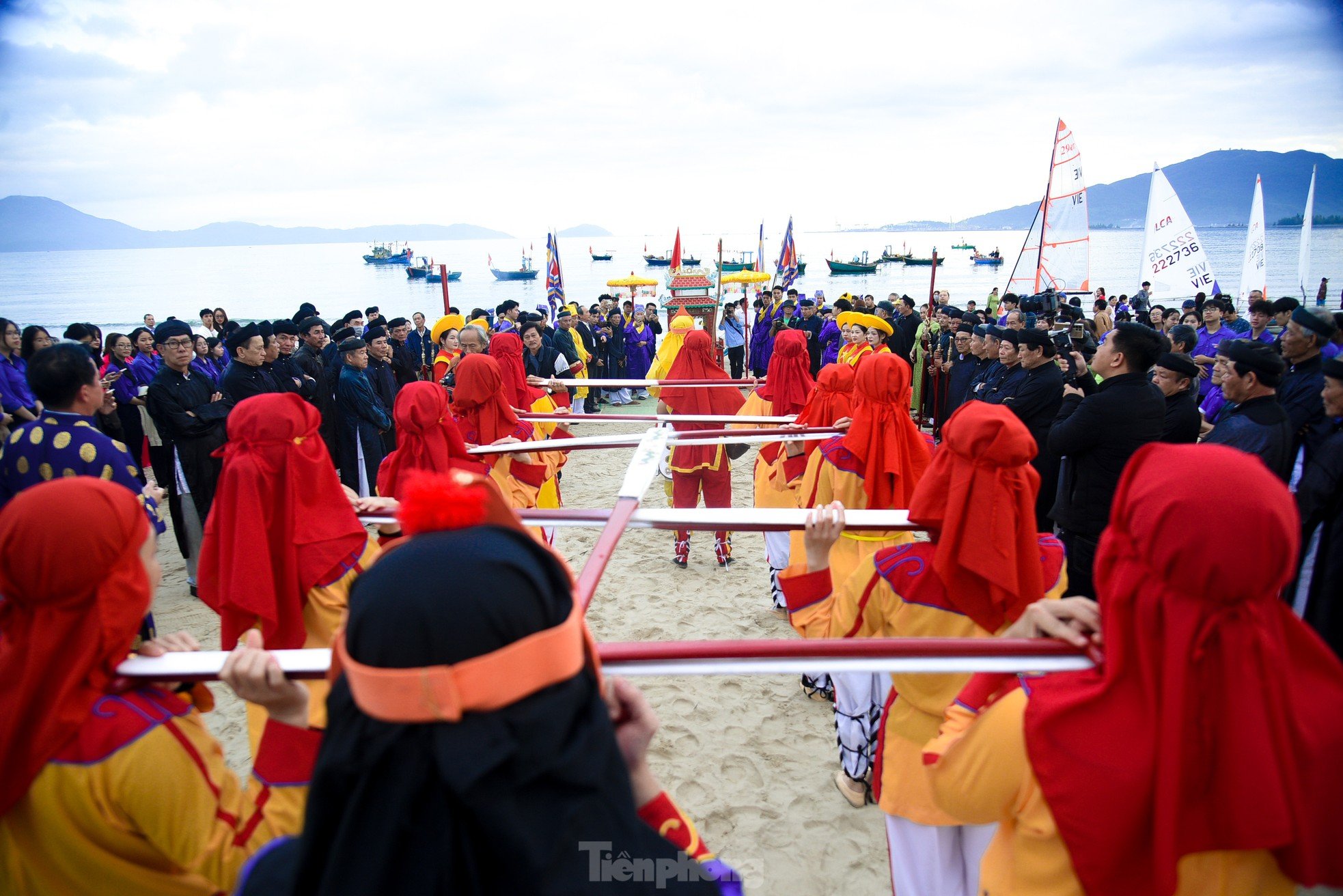 Características especiales del festival Cau Ngu de la gente de la zona costera de Da Nang foto 2