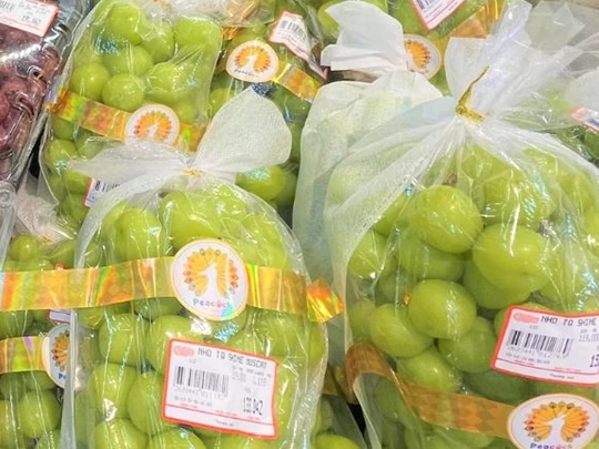 Vietnam spends more than 1.5 billion USD importing fruits and vegetables from the US and China