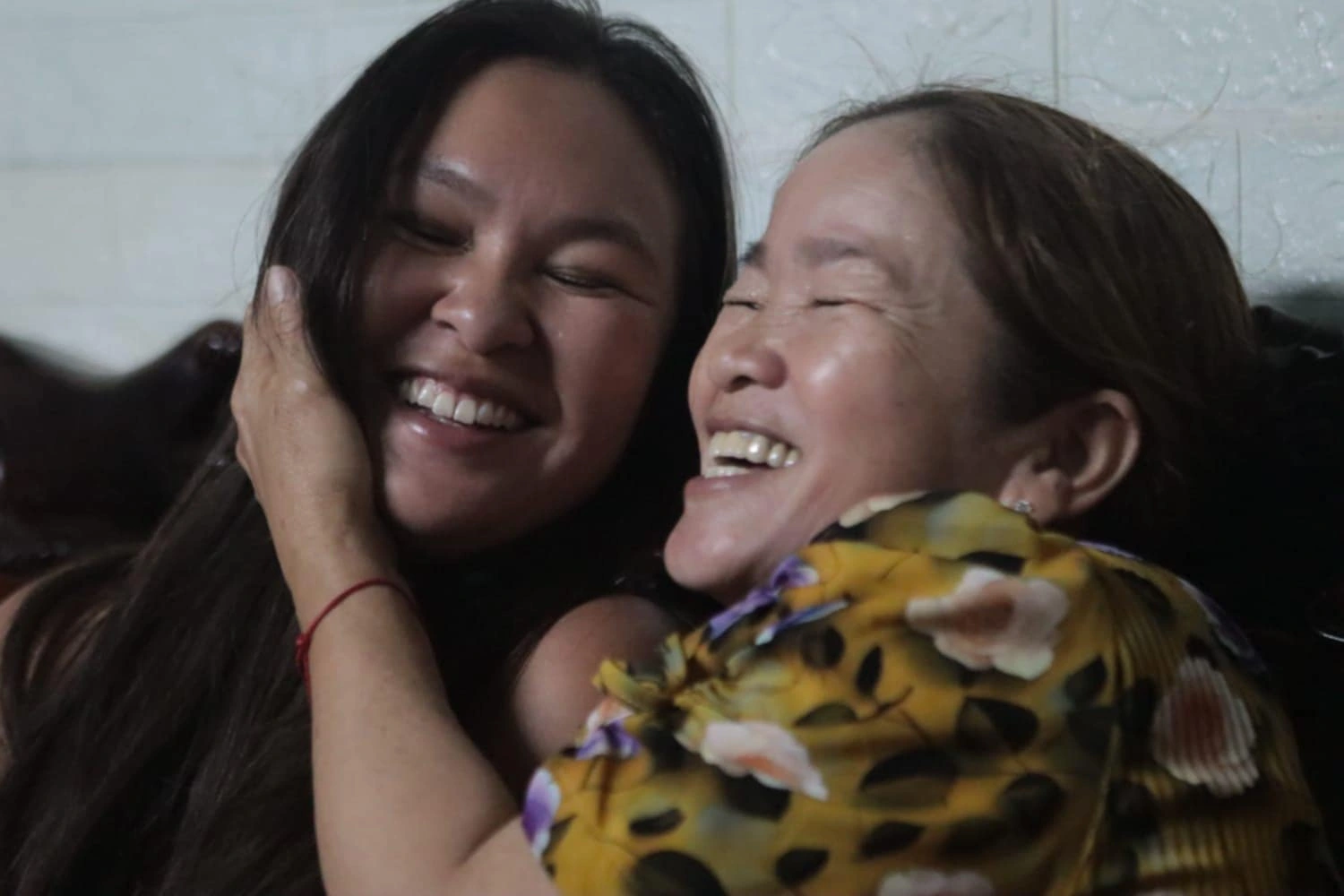 Wundersames Wiedersehen zwischen französischem Mädchen und großer vietnamesischer Familie in Tan Son Nhat