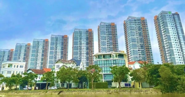 The Sun Avenue residents are granted pink books after many years of waiting