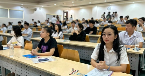 Nhiều trường đại học dừng xét học bạ