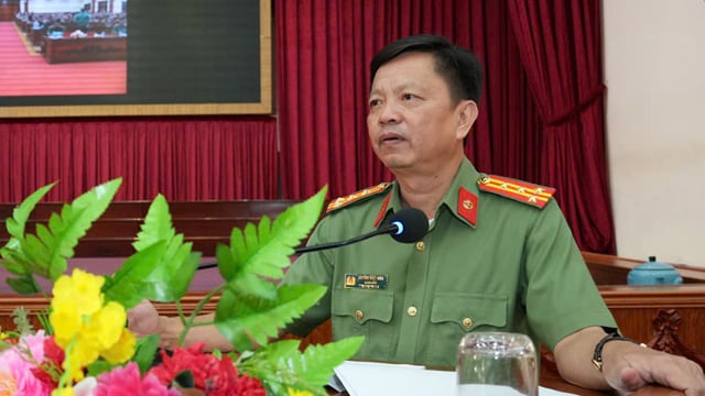 Many leaders of Hau Giang Police Department asked for early retirement