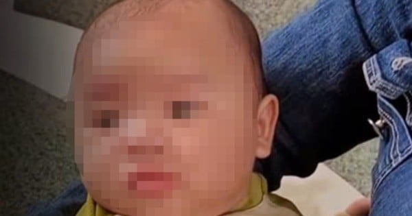 Ein vier Monate altes Baby wurde von einem jungen Paar in einem Motel zurückgelassen, als dieses ein Zimmer mietete.