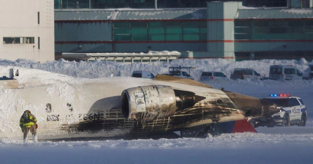 Passengers recount the moment the plane crashed and flipped over on the runway in Canada