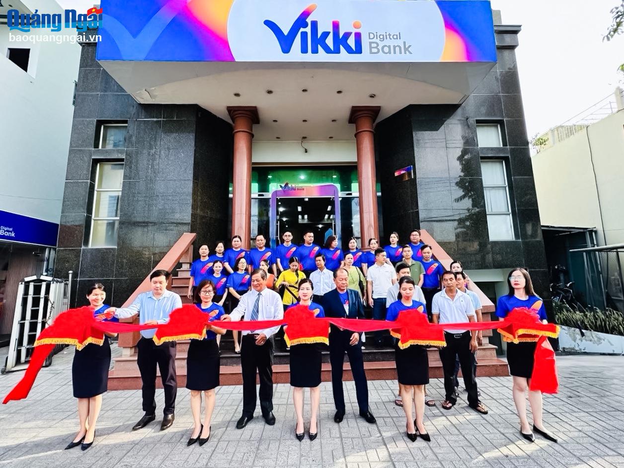 ពិធី​សម្ពោធ​ធនាគារ​ឌីជីថល Vikki ។