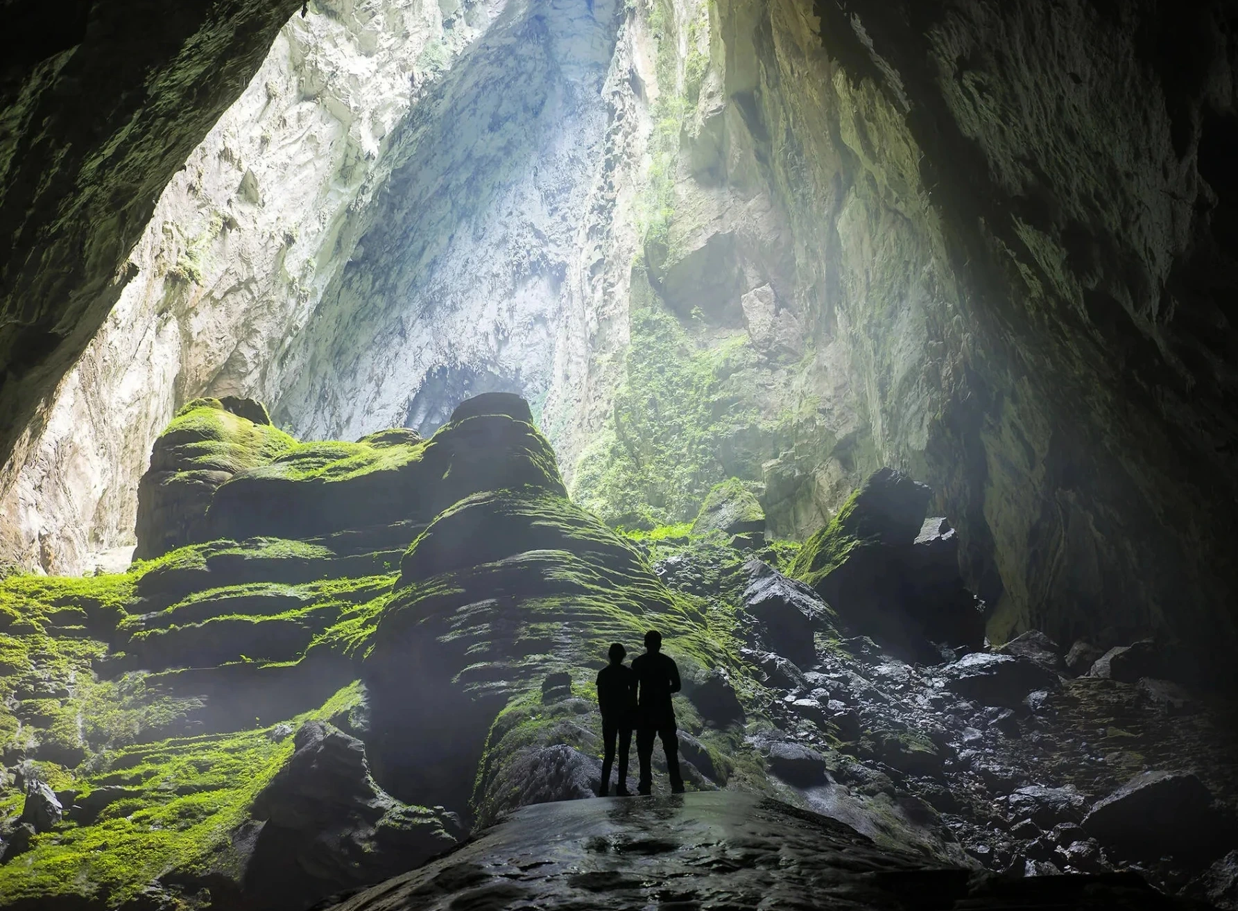 El mejor DJ del mundo explora Son Doong y muestra un video con un millón de vistas