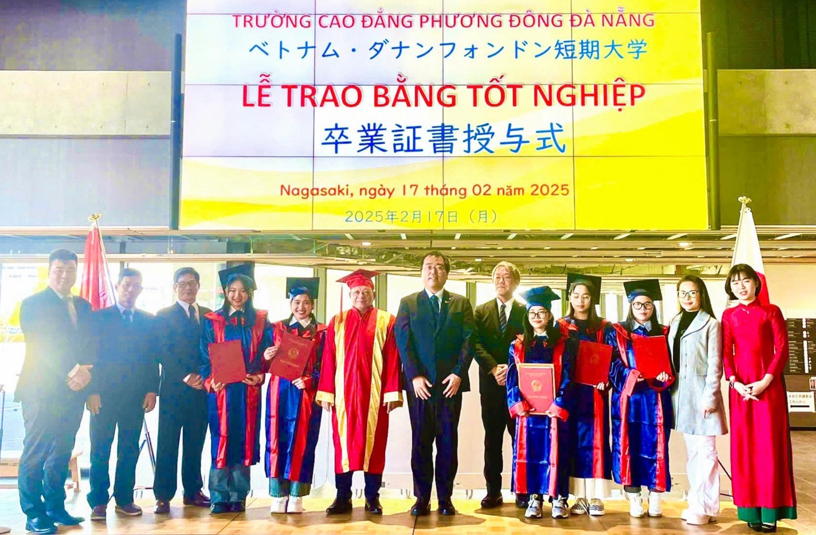 Sinh viên ngành điều dưỡng thực tập và nhận bằng tốt nghiệp tại Nhật Bản- Ảnh 1.