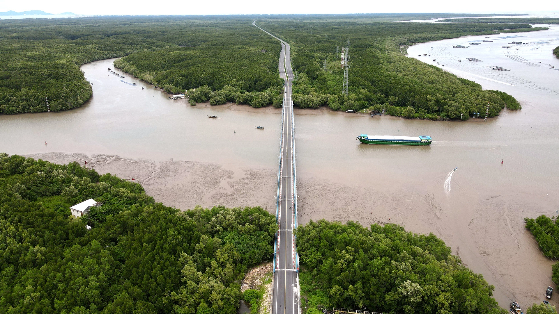 Opportunités particulières de Ho Chi Minh-Ville en matière d'infrastructures routières