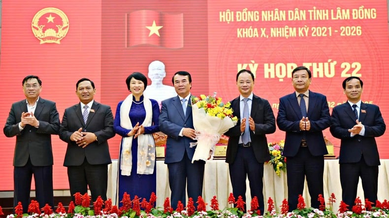 Lam Dong se fusiona y establece 6 nuevos departamentos foto 3