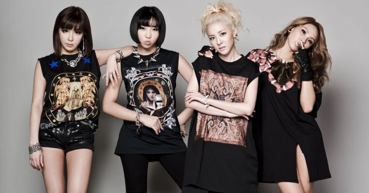 2NE1 - the pioneering Kpop girl group with unique outfits, wearing all designer brands