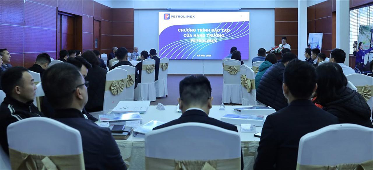 Petrolimex Store Manager Training Program officially opens its first course in 2025