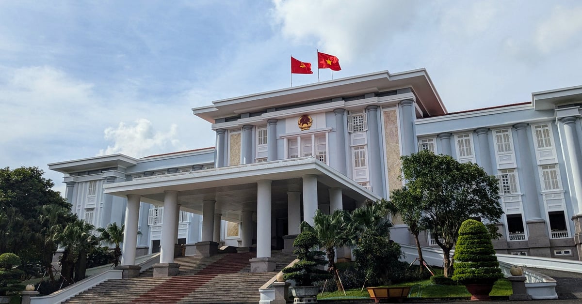 Gia Lai leaders have coffee with businessmen every week