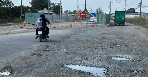 Reparar de inmediato los daños graves en la carretera My Xuan